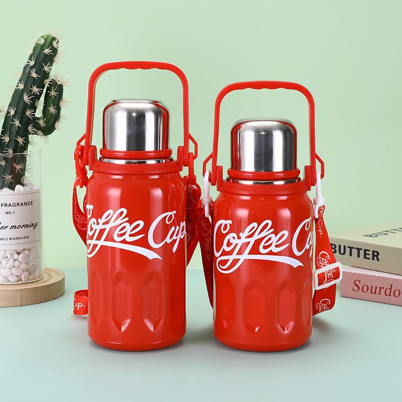 

High-Capacity 316 Stainless Steel Thermos Cup, Coca-Cola Style, Portable Sports Water Bottle for Men & Women. 800ml червоний