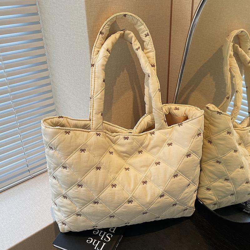 College Students Commuting Toy Bag for Class for Women Lazy Style New Autumn and Winter Bag One-shoulder Crossbody Bag Casual Armpit Bag