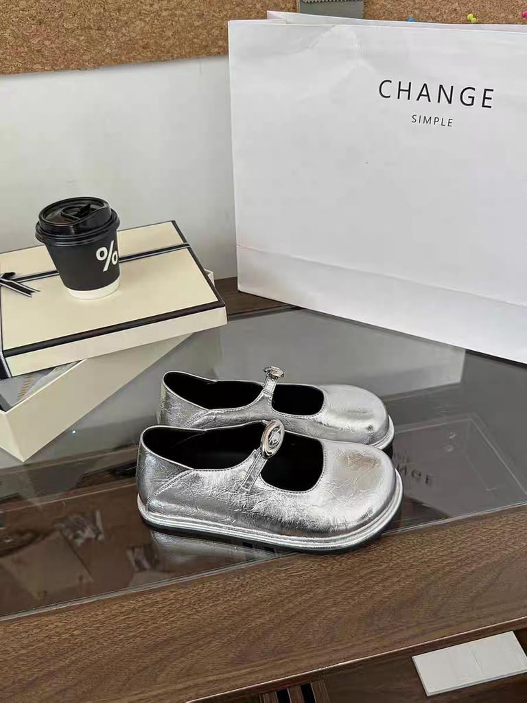 One word with small fragrant wind shallow mouth Mary Jane shoes women's summer 2025 new casual breathable soft sole big head single shoes