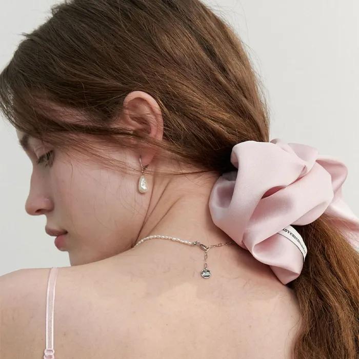 Essential Satin Scrunchy XL (L241MHA040)