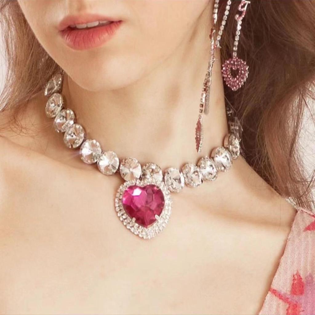 European & American Bridal Jewelry Set: Round Glass Diamond Earrings with Heart Pendant Necklace