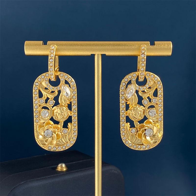 Like Medusa Camellia Hollow Diamond Tag Earrings Ins Metal Personality Ear Buckle Earrings