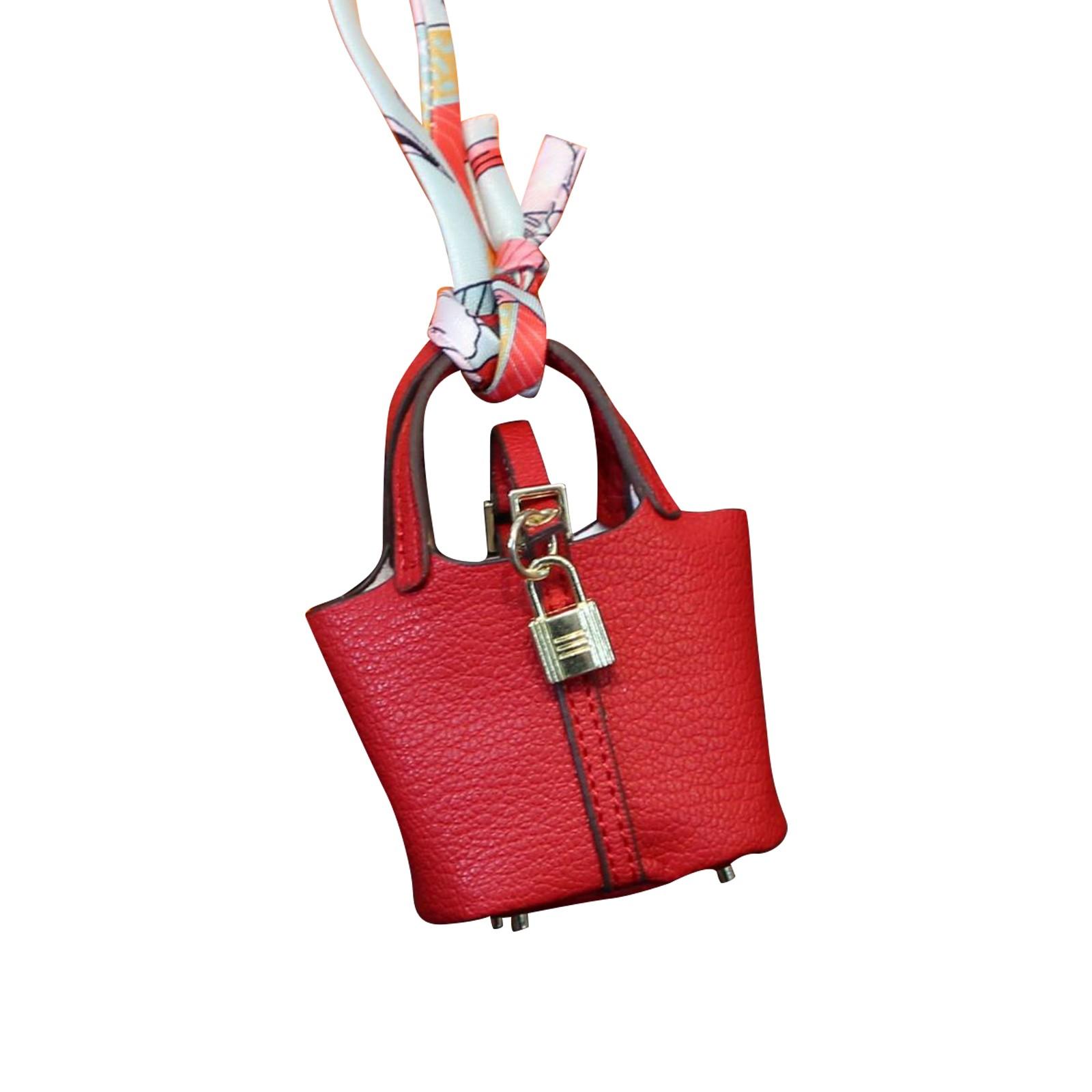 

Милая подвеска в виде сумки-корзины, высококачественная кожаная подвеска-брелок для автомобиля, милая креативная подвеска One Size красный