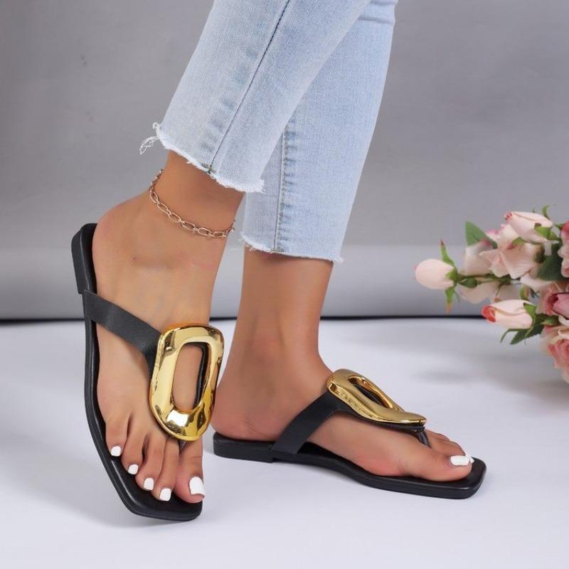 Women Slippers Luxury Flats Sandals Flip Flops 2026 New Summer Beach Slippers Fashion Metal Shoes Slides Women Zapatos De Mujer