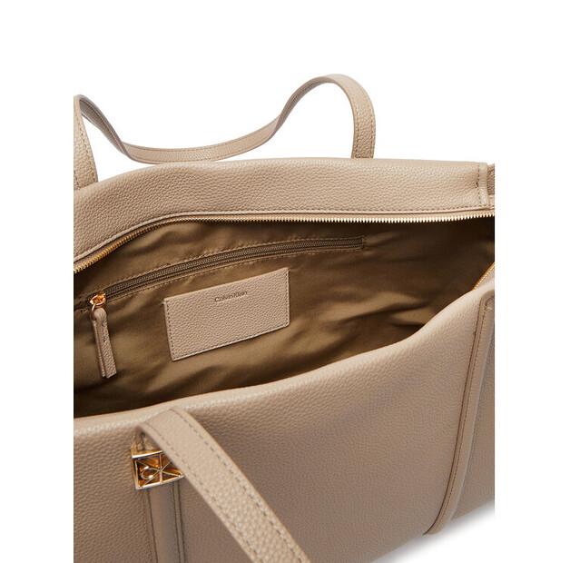 Calvin Klein Emblem Hw Pebble Tote Bag
