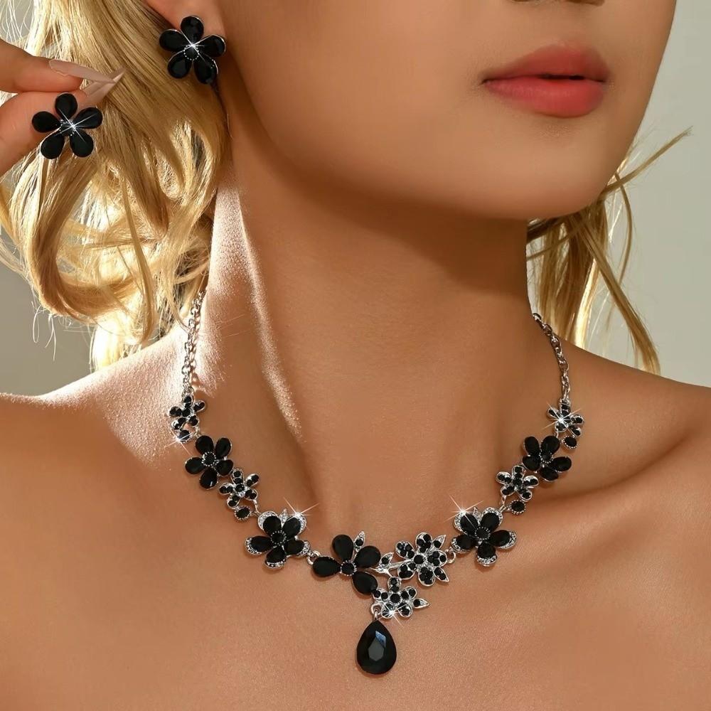 Exquisite Flower Pendant Necklace Genteel Temperament Women Jewelry Set Dating