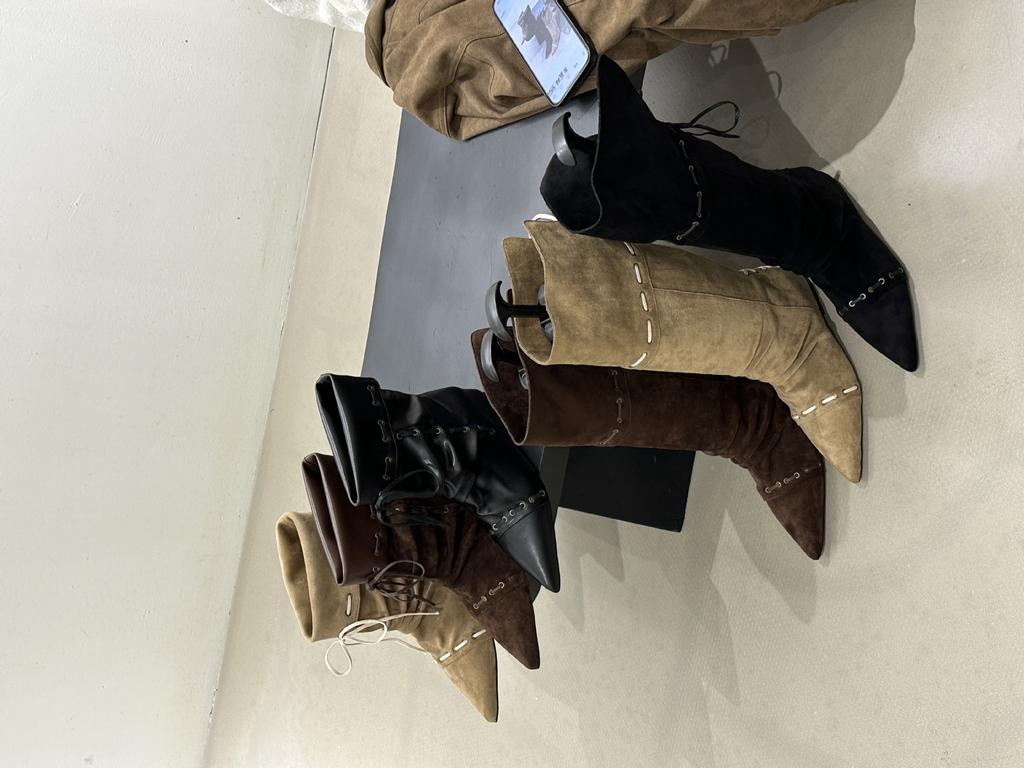 Internet celebrity wasteland wind pointed pleated pile boots women's winter 2025 new inner heightening suede lace-up high boots