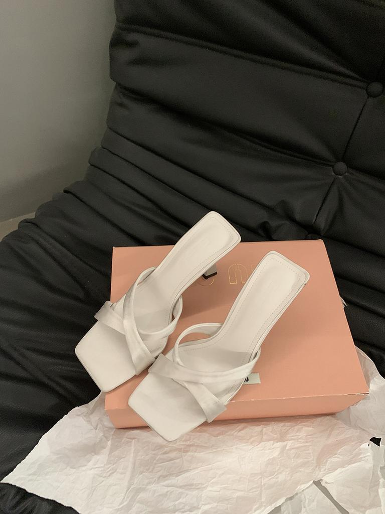 2025 summer new cross-band fashion versatile medium-heeled slippers open-toed square-heeled French high-heeled cool slippers