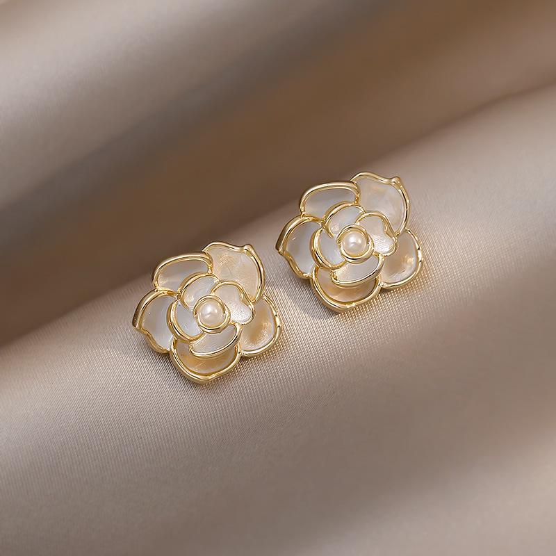 Elegant Zircon Flower and Pearl Stud Earrings - High-End Niche Design