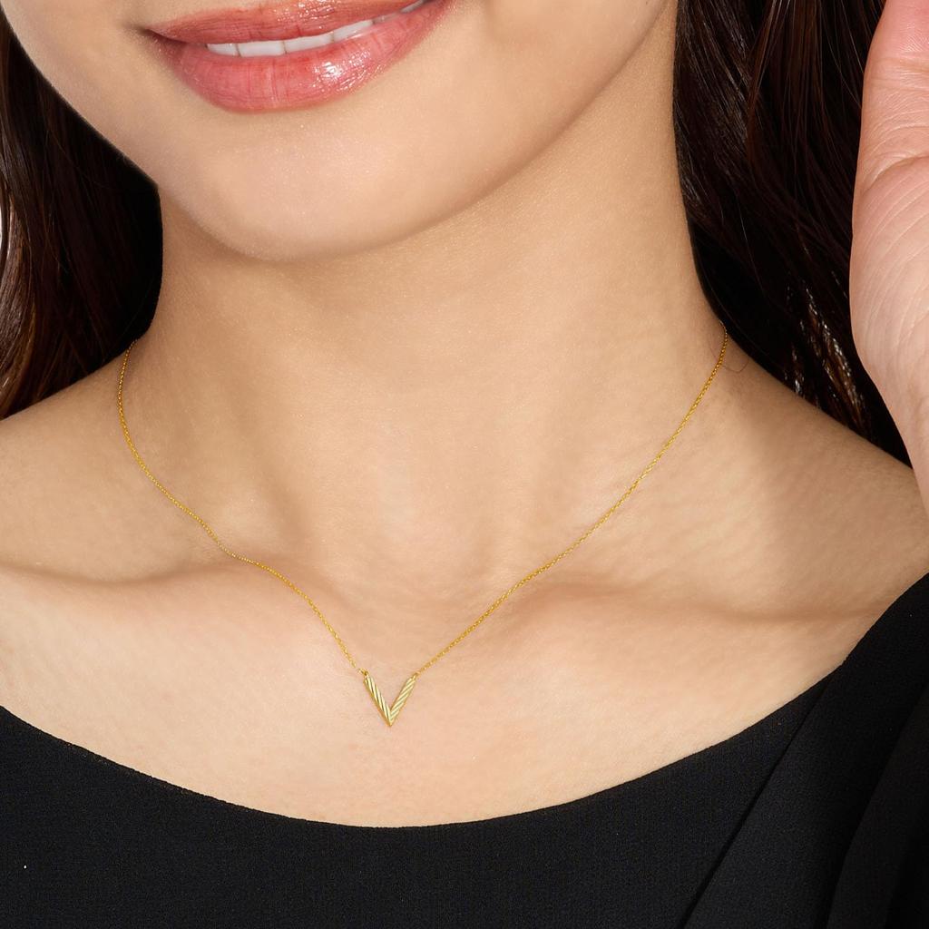 Lala Christie 18K Gold Necklace with V Design Women's (lp51-0022-yg)