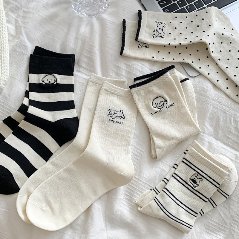 Ladies Summer Stripe Lovely Embroidery Deodorant Sweat Absorber Boneless Breathable Mid Tube Cotton Socks