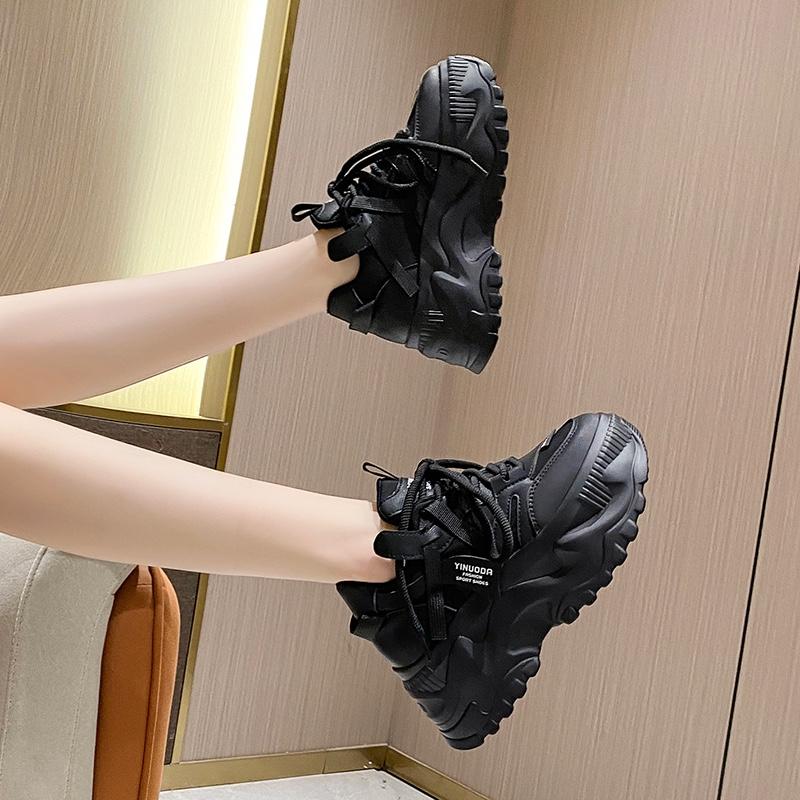 

Модная женская обувь на высокой платформе, повседневная кожаная обувь, новые осенние кроссовки на шнуровке, массивные кроссовки, танкетки, скрытая платформа, повседневная белая обувь для женщин 35 чёрный