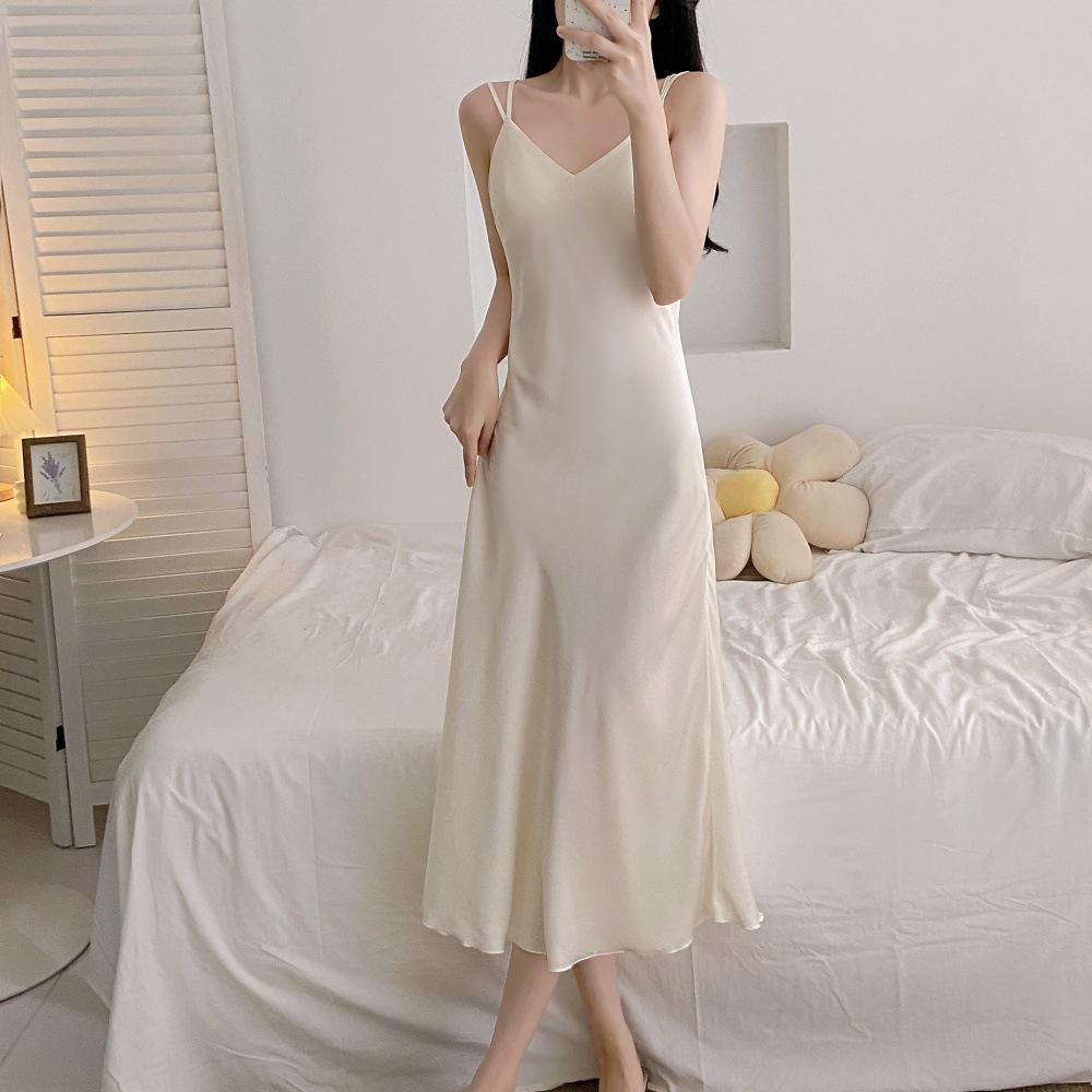 

Женская ночная сорочка-майка из ледяного шелка с нагрудными подушечками и красивой спиной Large