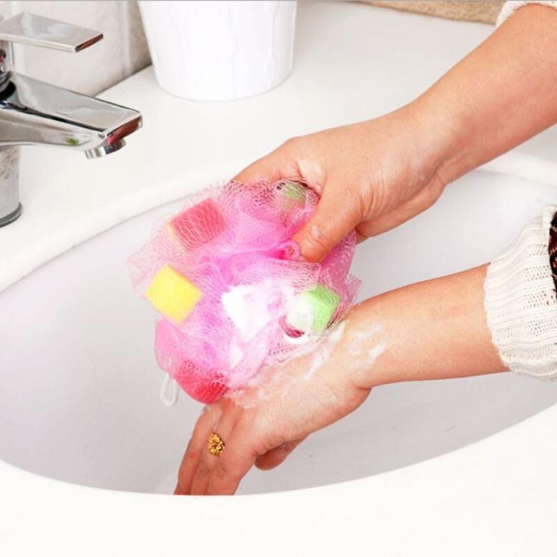 1 pack of tripe-shaped shower ball colors