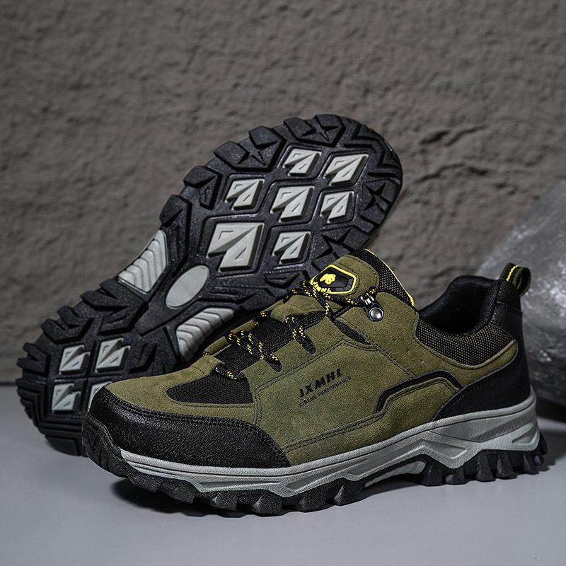 Winter outdoor non-slip and wear-resistant mountaineering shoes waterproof travel shoes soft-soled sports and leisure shoes