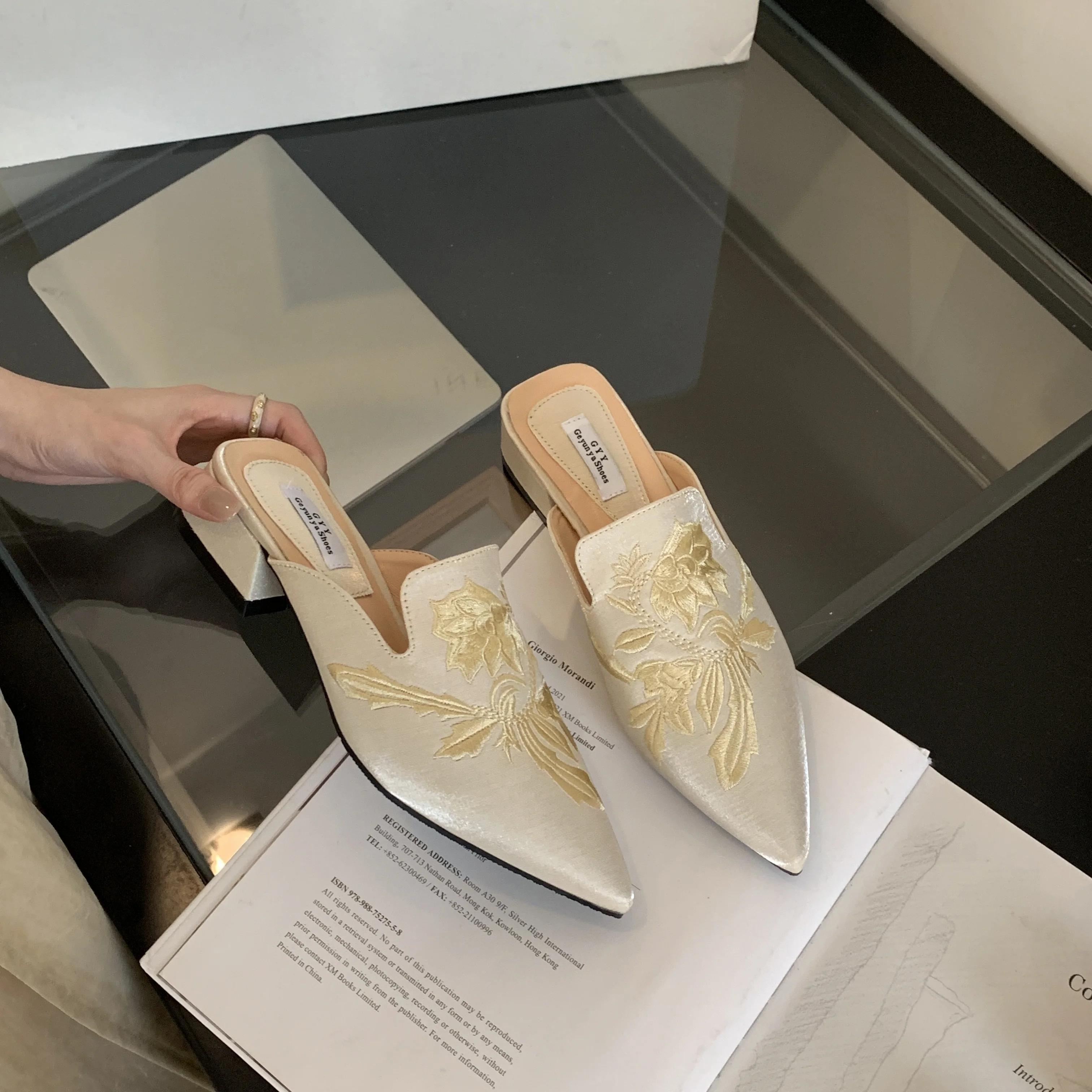 

Осенние модные тапочки с острым носком, атласная вышивка, верхняя одежда, толстые каблуки, тапочки, домашняя обувь мюли для женщин 39