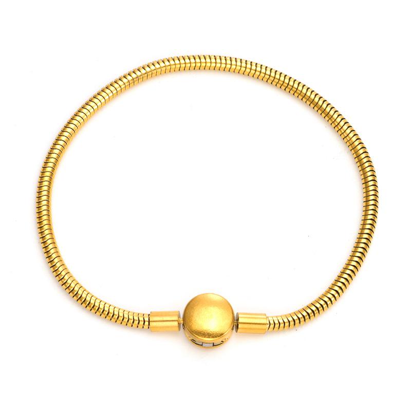 18K Gold Weiches Schlangenkettenarmband - Vielseitiges Modeaccessoire aus Titanstahl mit rundem Pandora-Stil-Design.