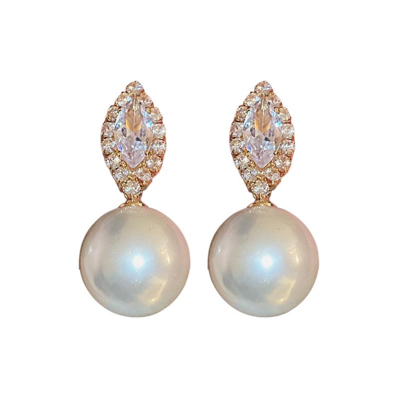 Silver Needle Elegant Korean Geometric Zircon Pearl Earrings - Exquisite Light Luxury Studs for Women