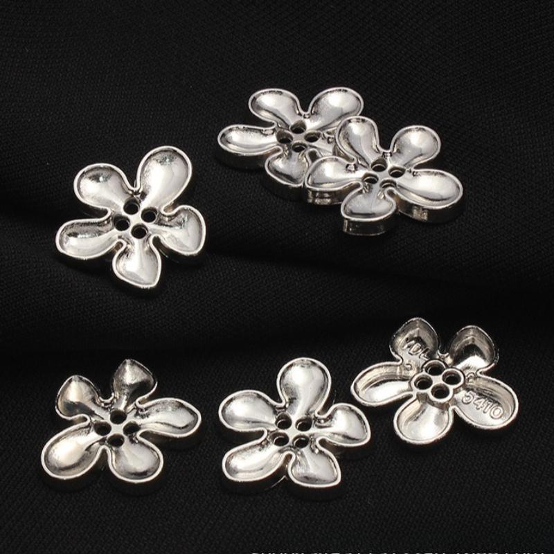 10Pcs Fashionable Glossy Silver Flower Buttons - Women's Cardigan & Jackets & Suits DIY Craft Button Clothing Sewing Accessories