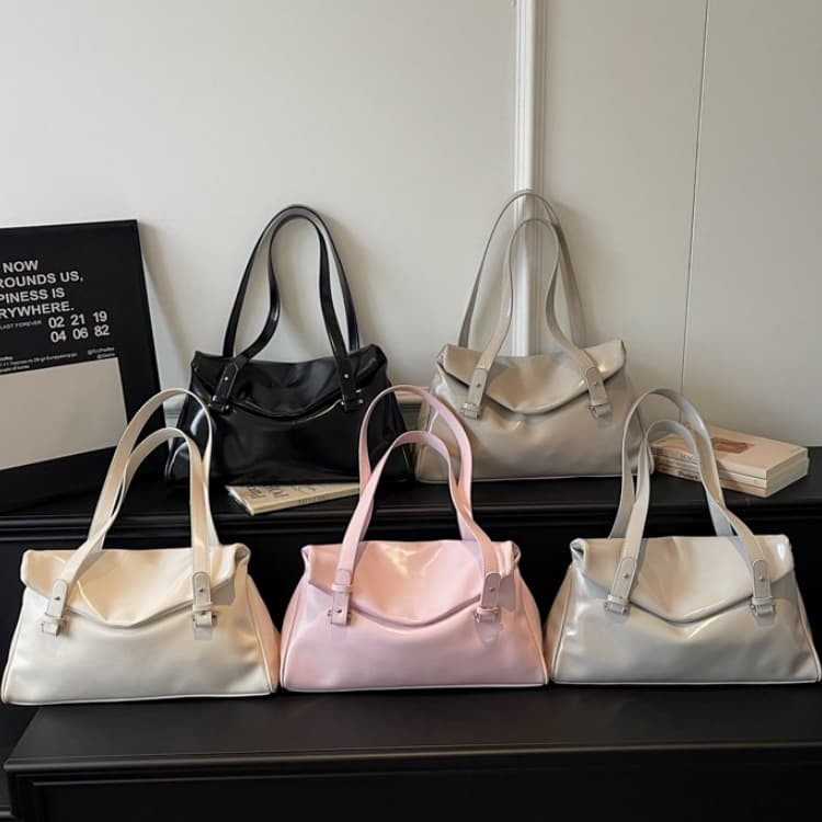 Vintage glossy soft leather commuter shoulder underarm bag