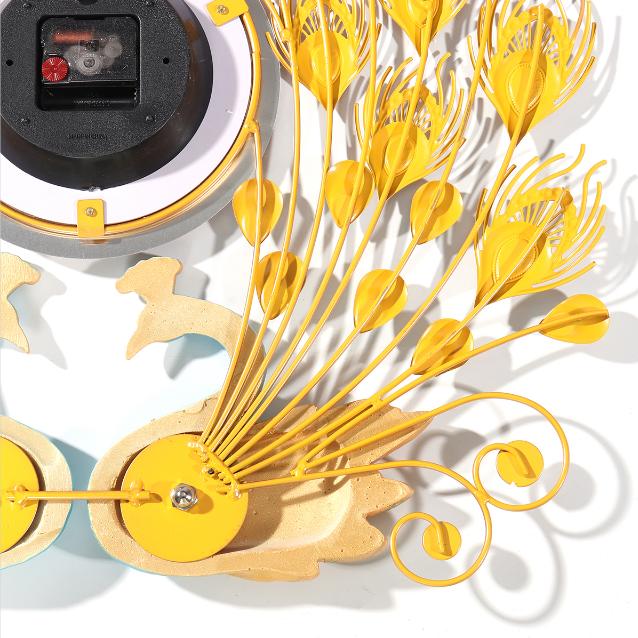 Home Wall Clock Simple Modern Peacock Clock Living Room Quiet Atmosphere Wall Clock Quartz Clock
