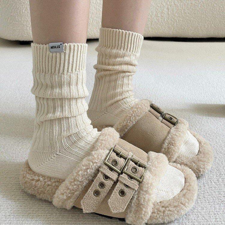 Thick-soled fluffy slippers women wear 2025 autumn and winter new plush shoes go out Internet celebrities soft-soled cotton drag tide