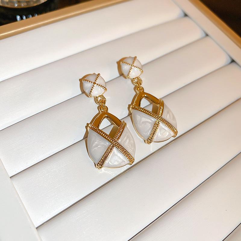 Vintage French-Style Silver Needle Earrings - Women's Elegant Studs with Retro Court Charm
