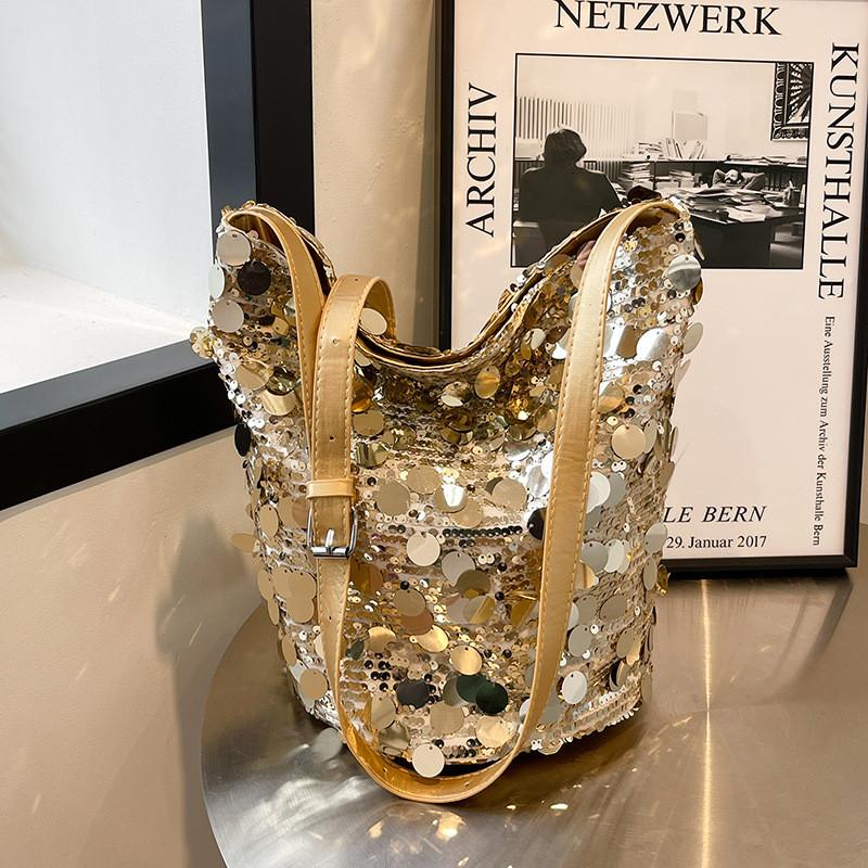 Shimmer Chain Shoulder Bag With Magnetic Closure For Casual Night Out