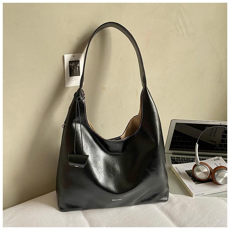 Large Capacity Casual Autumn New Texture Trend Fashion Simple Casual Shoulder Tote Bag Women
