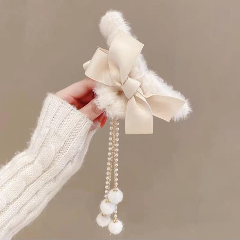 Autumn/Winter Large Pearl Tassel Bow Hair Clip with Plush Shark Design