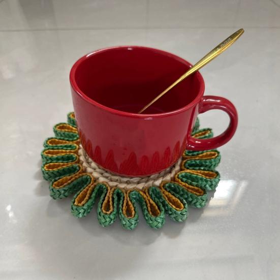 Gewebte Stroh-Tischsets Hitzebeständige Tischmatten zum Schutz des Esstisches Hohe Temperaturbeständigkeit Verbrühungsschutz Dekorative Untersetzer für Zuhause