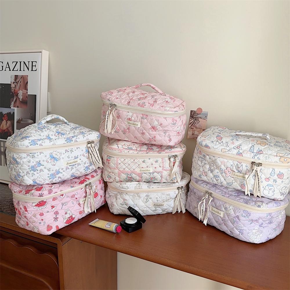 Durable And Convenient Makeup Bag Women Fashionable And Versatile Street Style