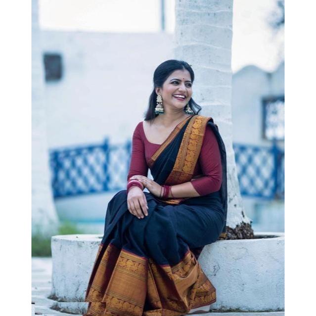 

Сари Banarasi из мягкого шелка. Блузка (Необходимо сшить по размеру и посадке)