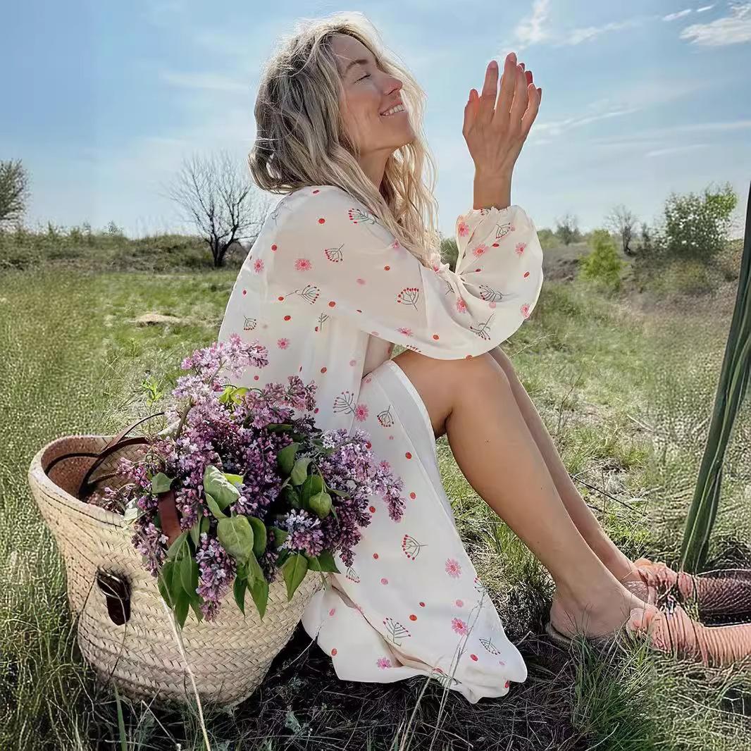 Женское летнее этническое принтованное платье с длинными рукавами и высокой талией — фото 4