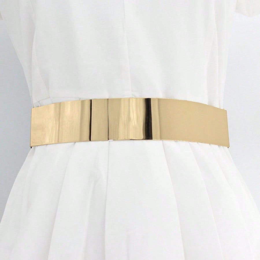 Versatile Waist Cinching Elastic Waistband With Metal And Iron Sheet For A Stylish Look, Paired With A Dress And Elastic Waistband For Women