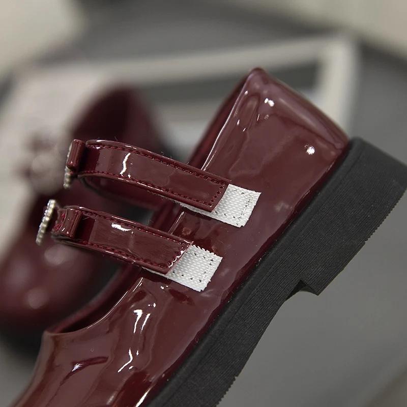 Kids Leather Shoes Black Glossy Girls Performance Dance Shoes Non-slip Hook&loop 2025 New Fashion Children Flat Shoes Soft Sole