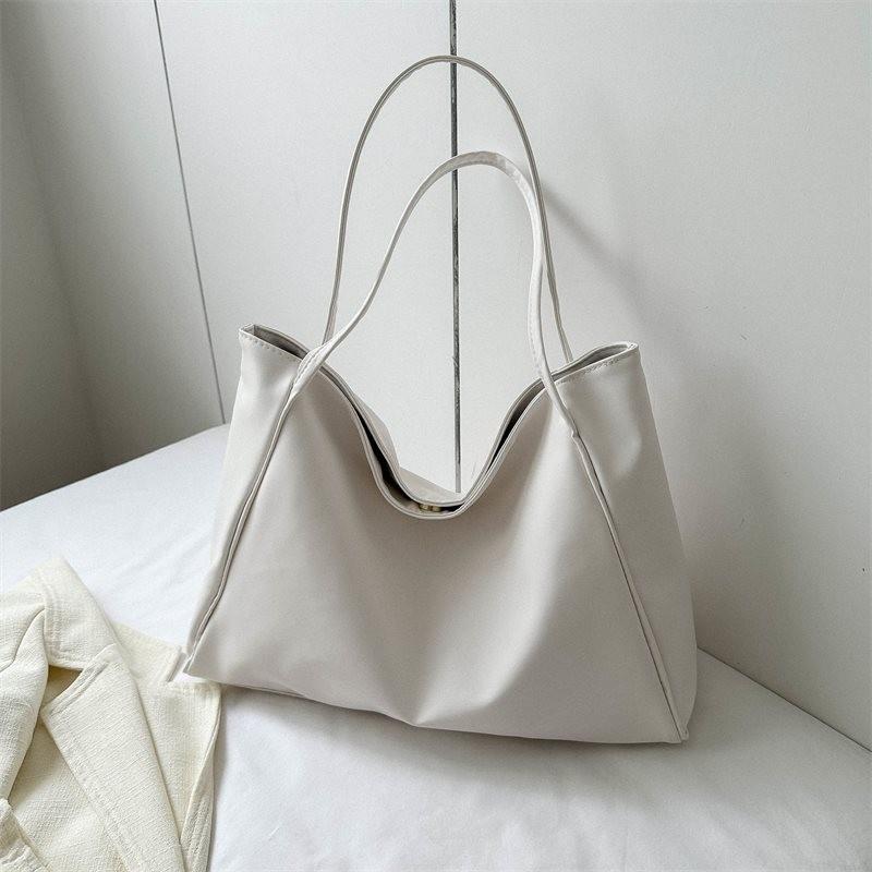 Large Capacity Elegant Tote Bag For Women Available In Chic Colors For Daily Use