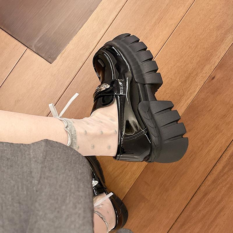 Black retro British style loafer single shoes women's 2025 spring new thick heel thick sole height increase with skirt small leather shoes