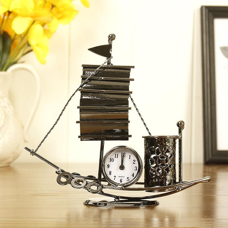 1pcs Creative Iron Art Clock Crafts Sailing Pen Holder Multi-function Living Room Decoration Student