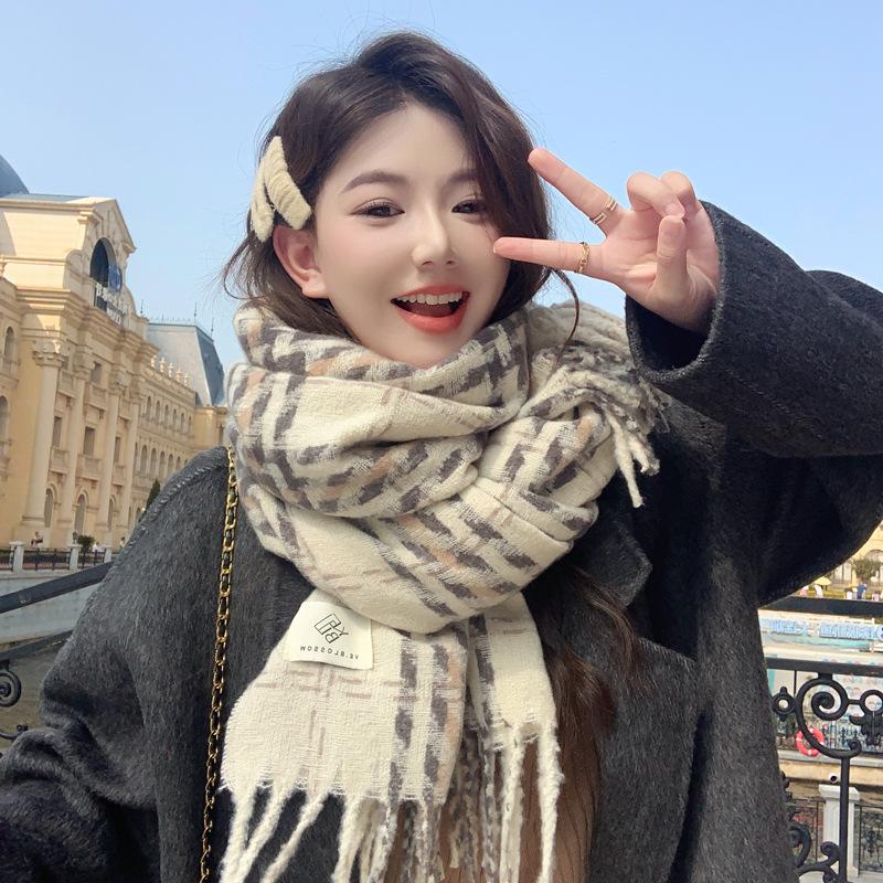 New Korean Version of Classic Plaid Scarf Women's Autumn and Winter Fashion Cloth Label Plaid Versatile Warm Student Scarf
