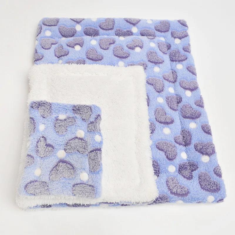 

Small Pet Coral Fleece Cotton Pad Thickened Warm Cats Hamsters Rabbits Guinea Pigs Hedgehogs Winter Cotton Nest Pad Mats S-15x20cm