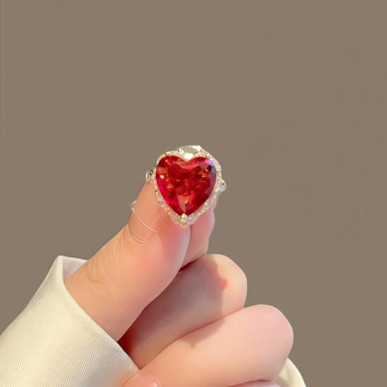 Women Brooch High-Gloss Cubic Zirconia Inlay Sparkling Heart Shape Lapel Pin Non-Slip Buckle Suits Cardigans Sweaters Shirts Badge