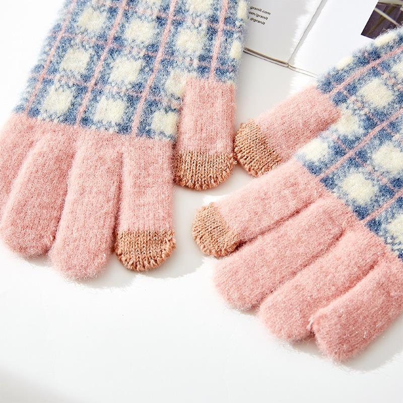 Winter New Full-finger Women's Warm Knitted Wool Gloves Plaid Velvet Finger Cycling Cold Protection