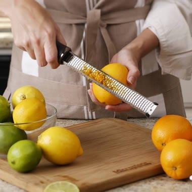 Microplane Premium Classic Series Zester/Grater Wi