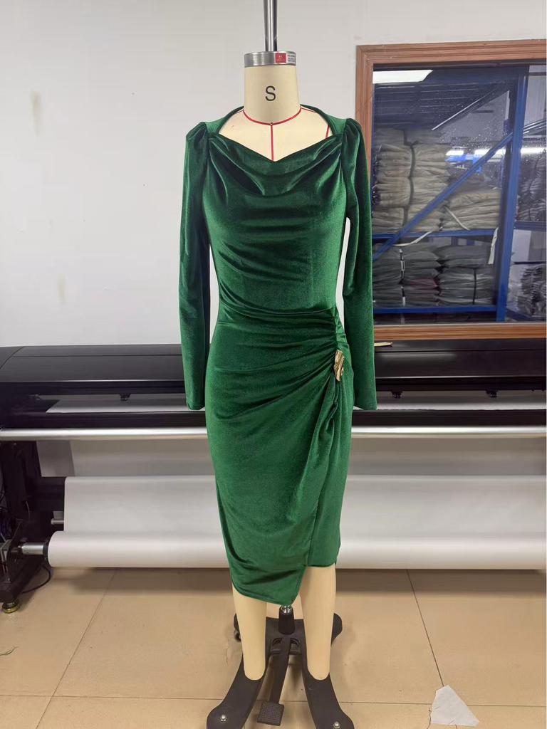 2025 Women's Casual Golden Velvet Slim Fit Long Sleeve Pleated Split Dress