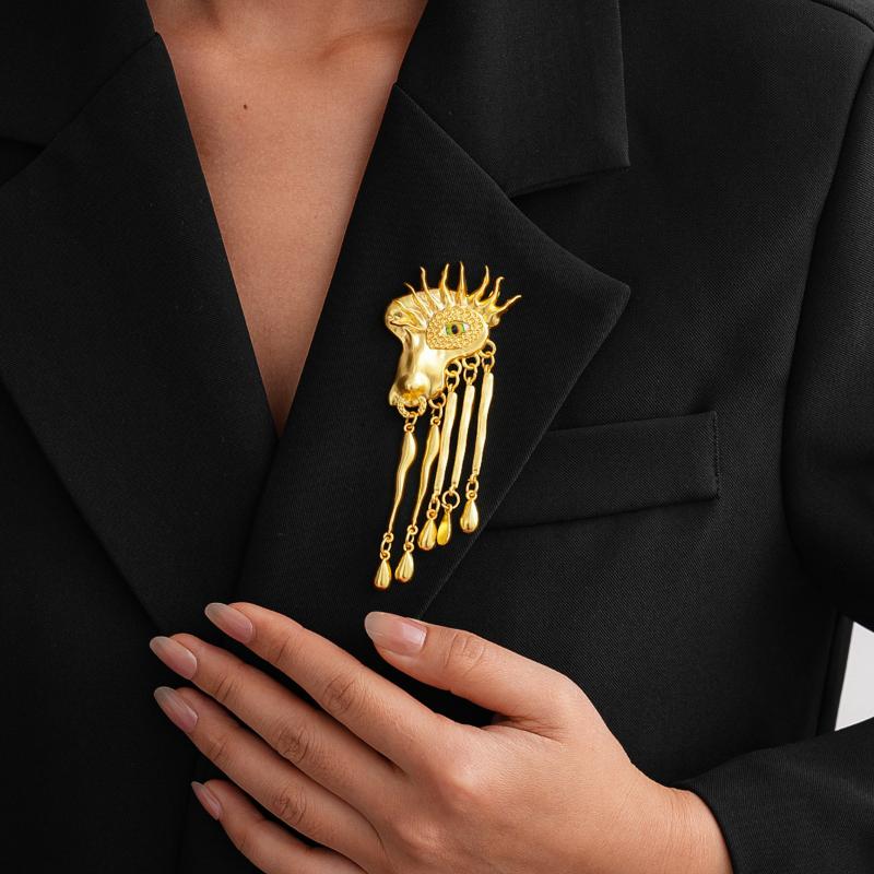 Luxury Pleated Devil's Eye Brooch with Tassels Keyhole Shape Glaze Alloy Trendy Pin for Banquet Clothes Metal Badge