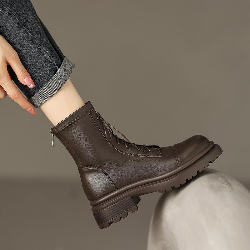 

Осень и зима Корейская версия ботинок Мартин на среднем каблуке, на толстой подошве, нескользящие, квадратный каблук, женские ботинки большого размера, шнуровка спереди, новые низкие кожаные 39