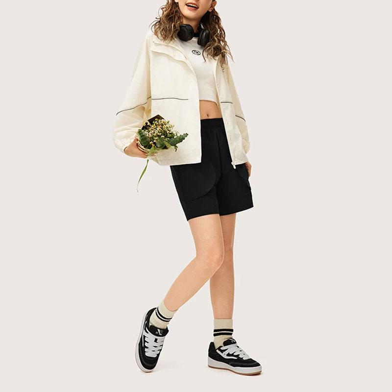 Li Ning Sports Trend Series Solid Color Ice Feel Loose Casual Shorts Women Shorts Black AKSU322-2