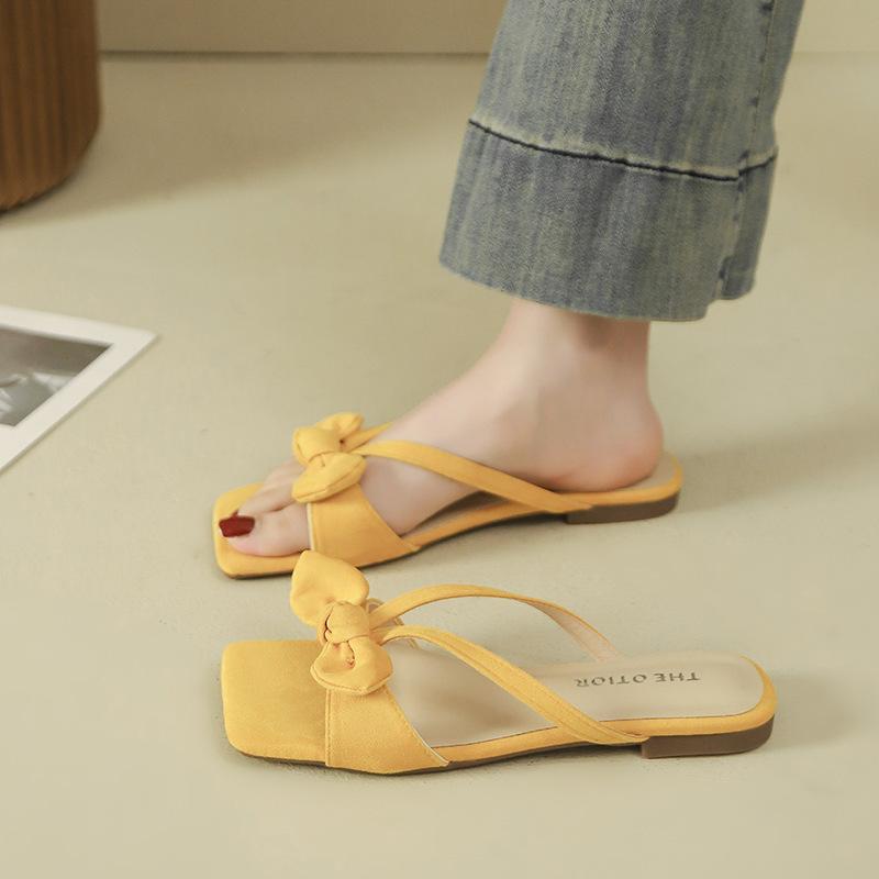 

2025 летние женские шлепанцы с ветром, серебристые, нежные, новая юбка, сандалии на толстом каблуке, красивые с прохладой 35 жёлтый