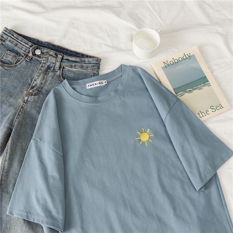 Women's Korean Style Loose Fit Round Neck Summer Tee - Short Sleeve Weather Print